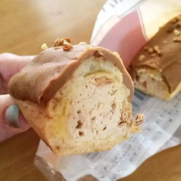 ローソンの大正キャラメルエクレア