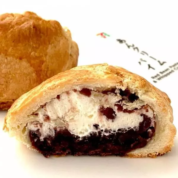 セブンイレブンのあんクリームパイ