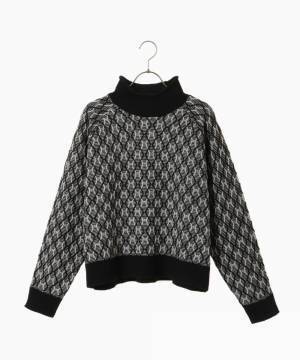 「冬本番に着たいのは…！？」ハニーズの“おすすめアウター＆ニット”6選