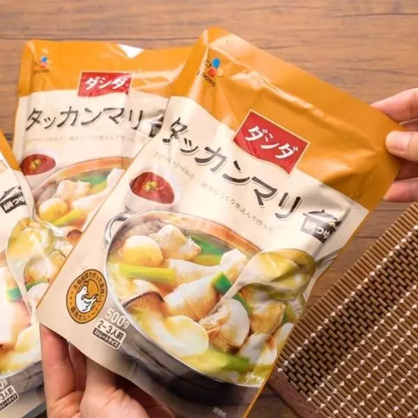 「タッカンマリ鍋つゆ」のパッケージ