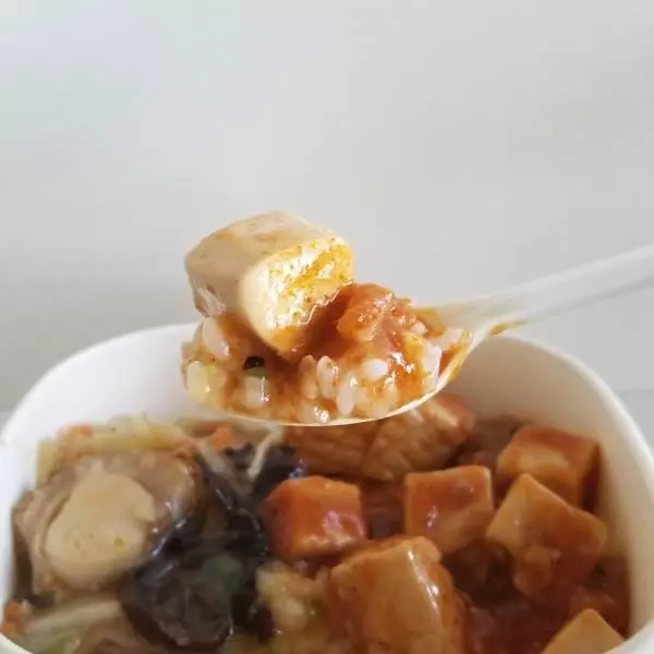 セブンイレブンの蒙古タンメン中本白根誠監修中本丼