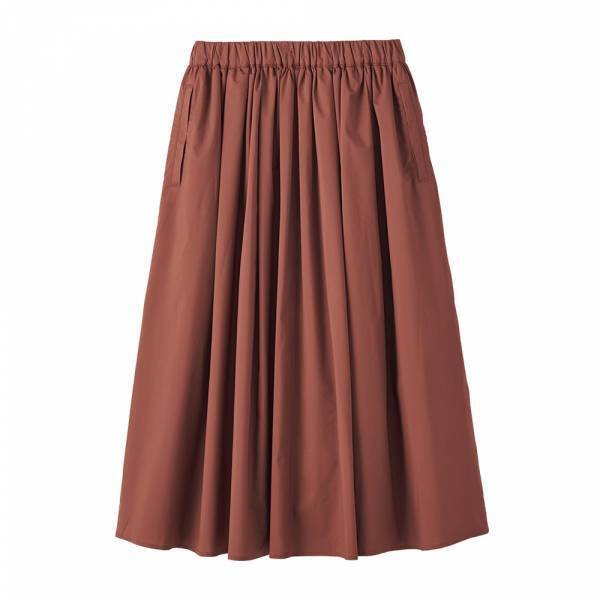 「雨の日も安心！？」おしゃれに着られるワークマンの“レインウェア”  4選