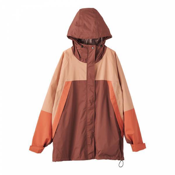 「雨の日も安心！？」おしゃれに着られるワークマンの“レインウェア”  4選