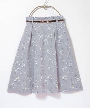 「春先まで使えそう♡」ハニーズの“大人かわいいスカート”4選