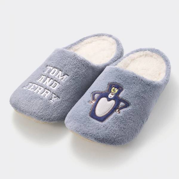 「アメコミデザインがかわいい♡」GUの“ワーナーコラボ商品”おすすめ4選