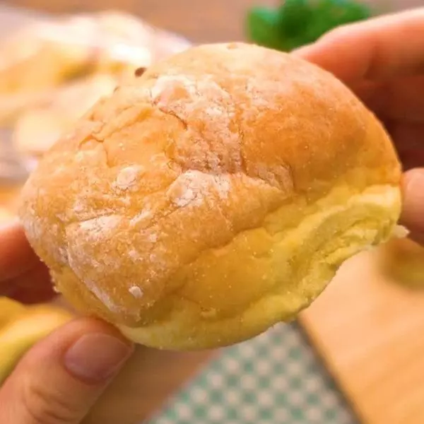 コストコの北海道コーンブレッドロール