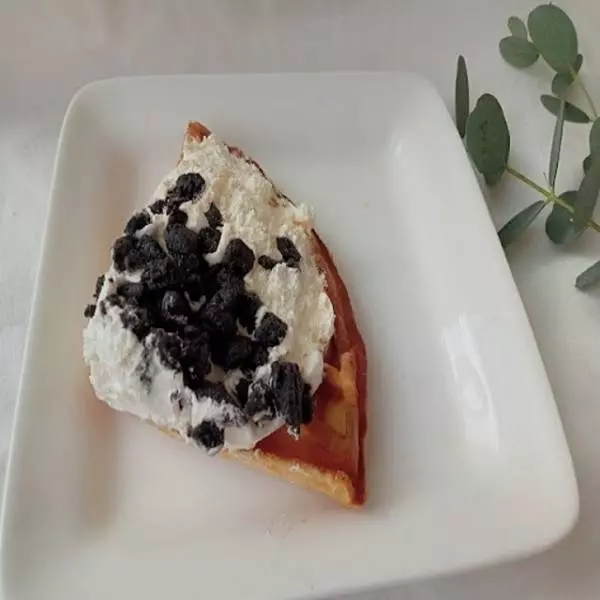 ワッフルケーキ（クッキー＆クリーム）