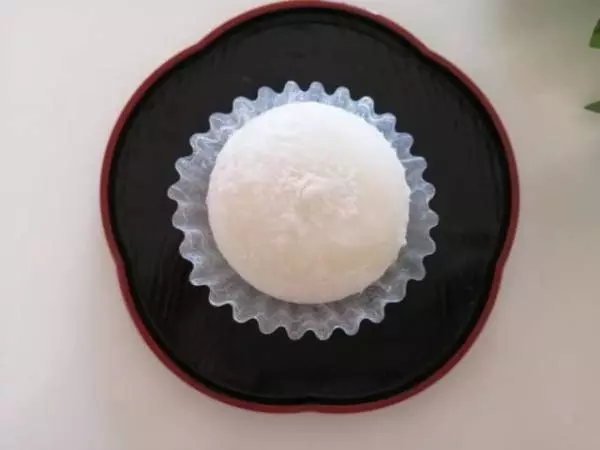 《セブンイレブン》レアチーズ大福上から