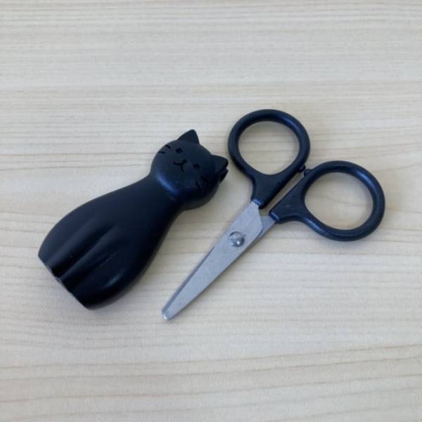 「場所を取らずに保管ができる！」ダイソーの“マグネット付き文房具”は見た目もかわいい！