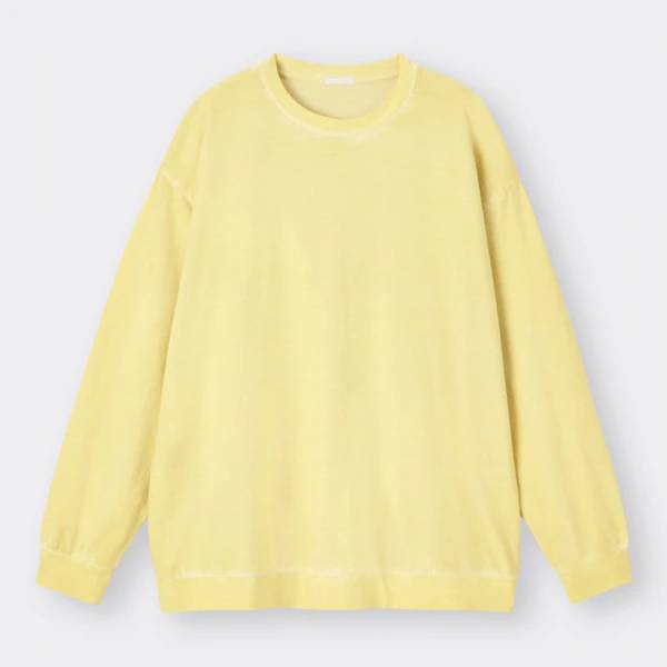 「コーデの幅が広がるアイテムばかり！？」GUの“旬トップス”4選