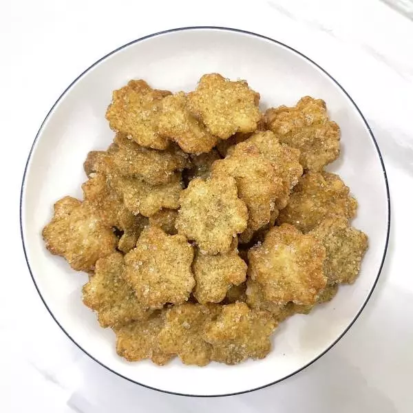 桜のざらめせんべい