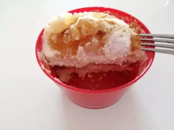 《ローソン》シャキッとリンゴのパイケーキ断面