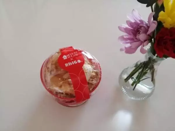 《ローソン》シャキッとリンゴのパイケーキ遠くから