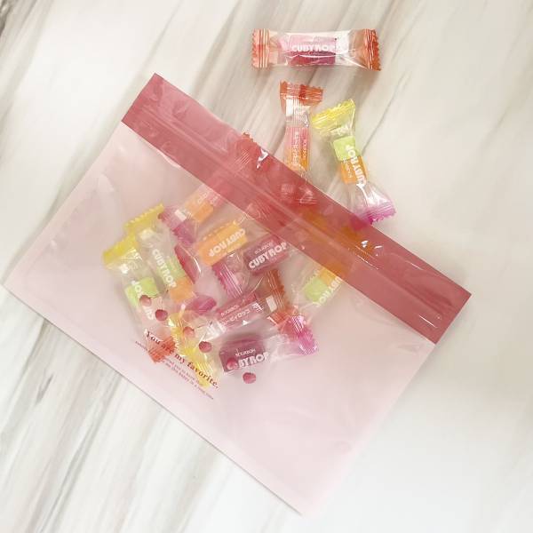 「お菓子やアクセの収納にも！」ダイソーの“新作バッグ”はデザインもかわいい♡