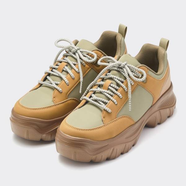 いろいろなコーデで活躍間違いなし！？GUの“今っぽスニーカー”4選