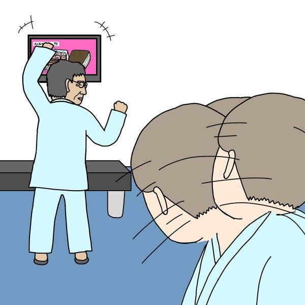 「テレビ見えないんだが…」健診中に仁王立ちするおじさん。ふと目が合うと“まさかの表情”で…！？→「逆パターン！笑」「わらいました！」