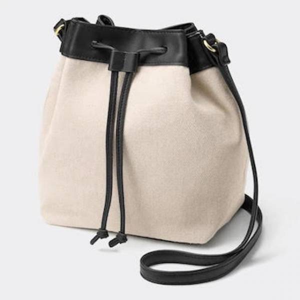 色も形もかわいすぎるかも…！【GU】の“新作バッグ”4選