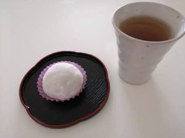 《ローソン》いちご大福(白あん)お茶と