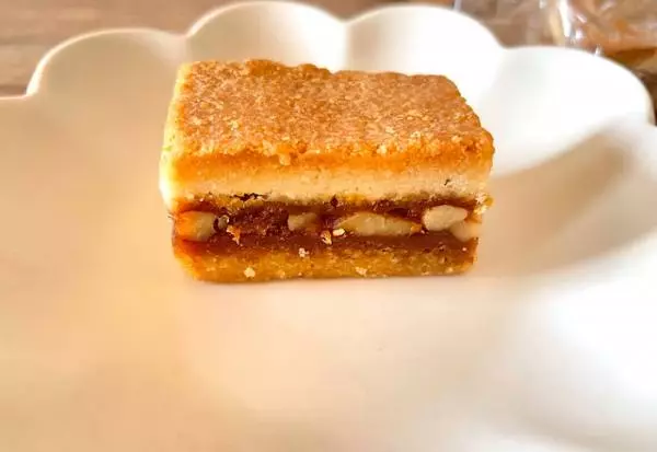 くるみとキャラメルのクッキー(エンガディナー)