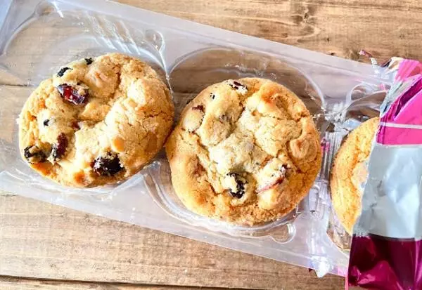 メルバホワイトチョコレート＆クランベリークッキー