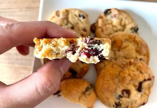 メルバホワイトチョコレート＆クランベリークッキー