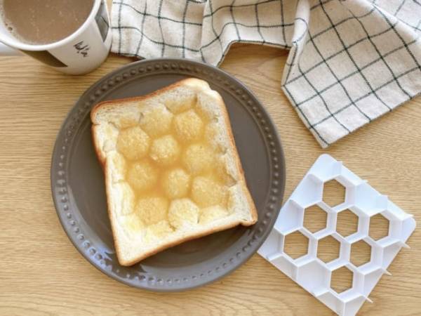 おうちカフェにぴったり♪【キャンドゥ】の“ハニートーストカッター”って知ってる？