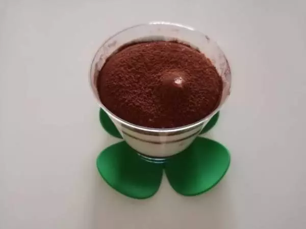 《ローソン》ティラミス上から