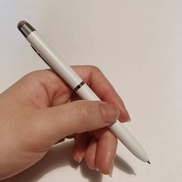 高性能なのにリーズナブルでうれしい！【ダイソー】の“タッチペン”がかなり便利！？