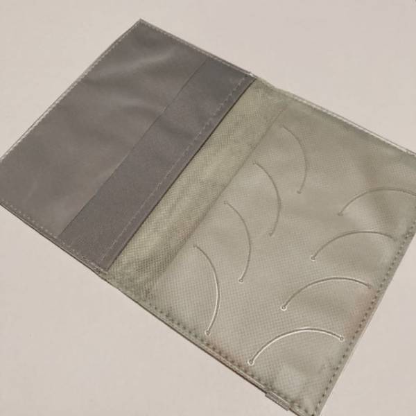 お財布の中の“カード迷子問題”を解決！？【セリア】の便利アイテムで快適に♪