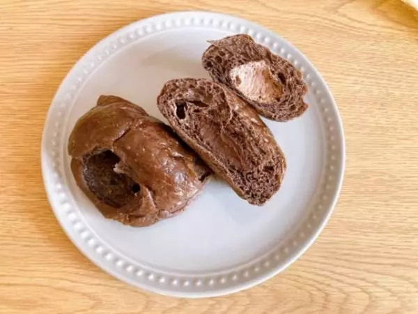 チョコレート好きさんにはたまらない、ローソンの最後までチョココロネ。