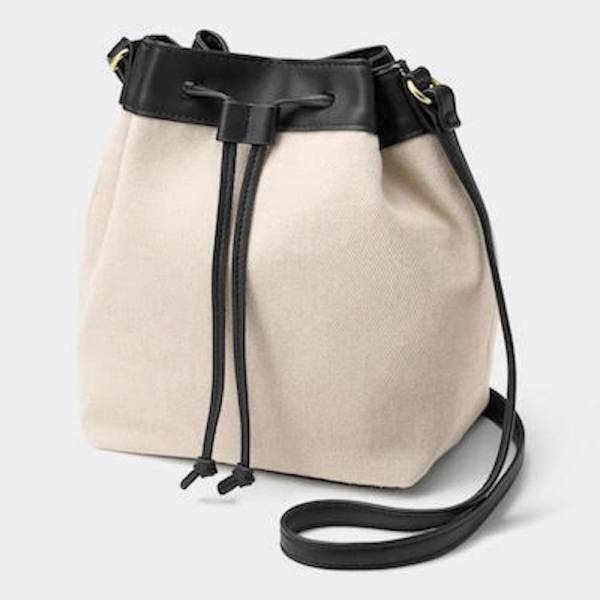 コーデのアクセントに◎【GU】の“プチプラ旬バッグ”特集