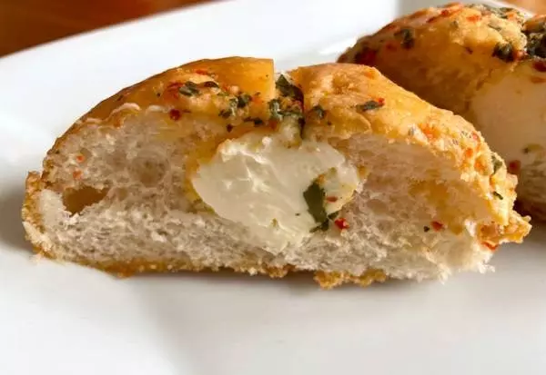 マヌルパンガーリック&クリームチーズ