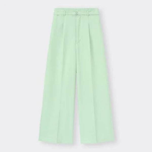 オンもオフも映える服って…？【GU】の“高見えきれいめアイテム”特集