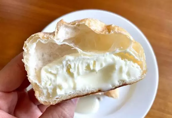 ホボクリムほぼほぼクリームのシュー(とろ〜りミルク)