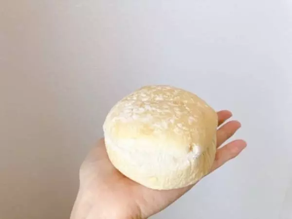 パン生地はふんわりもちもち食感♡