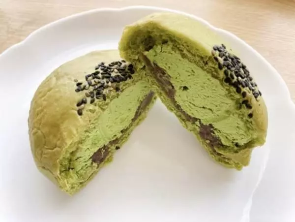 抹茶ホイップクリームとつぶあんが絶妙なバランス◎