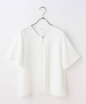 オフィスカジュアルとしても使えそう！【ハニーズ】の“上品見えブラウス”まとめ