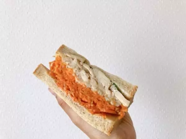 蒸し鶏はしっとり食感♪