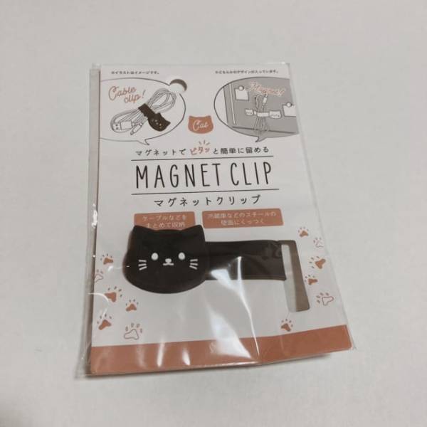 コードやケーブル、かわいくまとまる♪【セリア】の“優秀マグネットクリップ”を紹介！