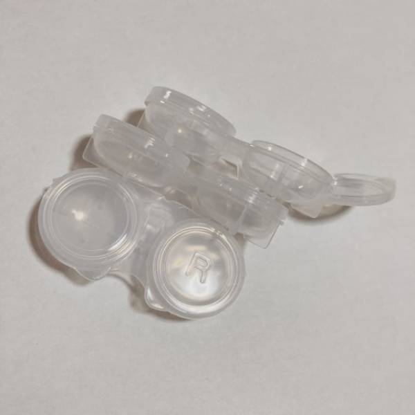 液漏れしなくて便利！セリアの“コンタクトケース”が意外な用途でも使えちゃう！？