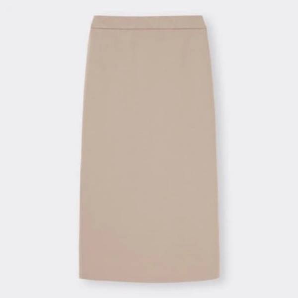 コーデ次第できれいめにもカジュアルにも◎【GU】の“大人っぽアイテム”4選