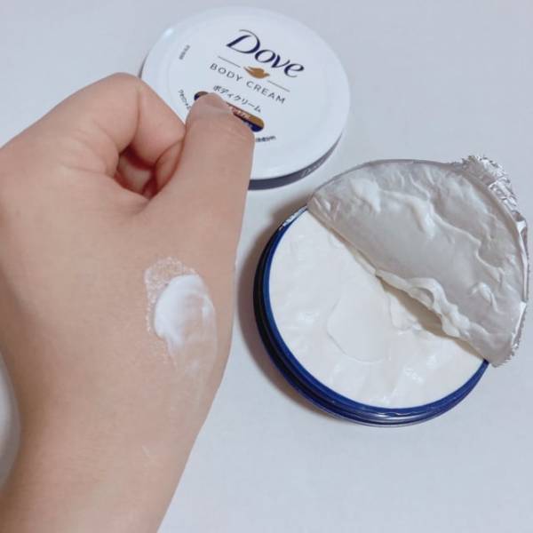 【セリア】でDoveのボディークリームを発見！そのコンパクトさに「持ち運びしやすい♪」