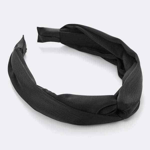 ワンポイントアイテムでコーデを華やかに！【GU】のファッション小物をチェック！