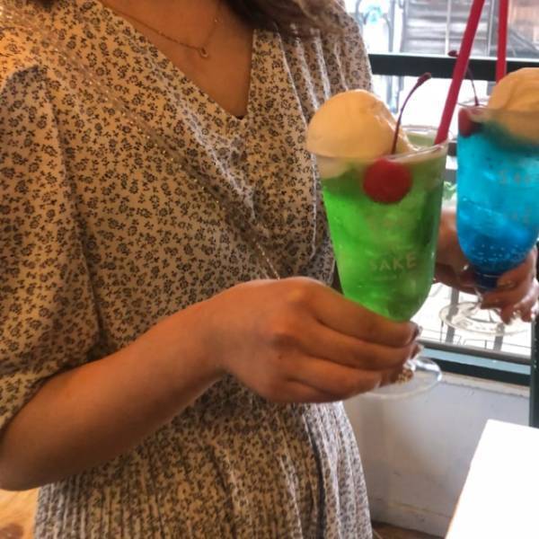「お酒の上にお酒のアイス！？」新感覚の”大人のクリームソーダ”が三茶に誕生！