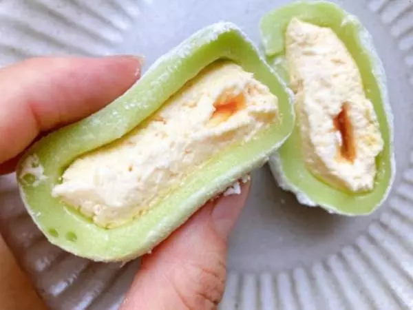 さっぱりとした味わいの北海道産メロン使用メロンクリーム大福