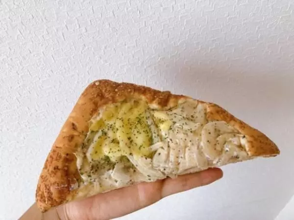 シャキシャキ食感のオニオンと黒コショウのアクセントが絶妙