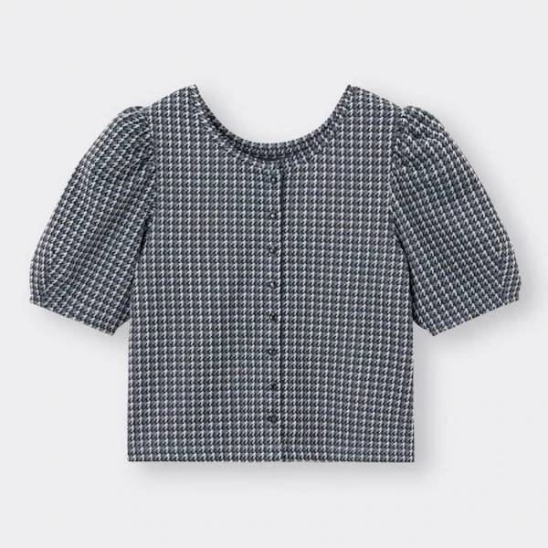 「コーディネートのアクセントに！」【GU】新作トップス3選