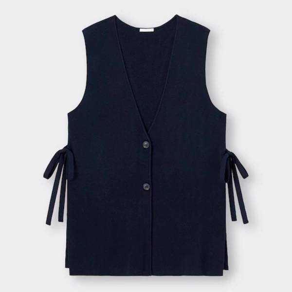 「コーディネートのアクセントに！」【GU】新作トップス3選