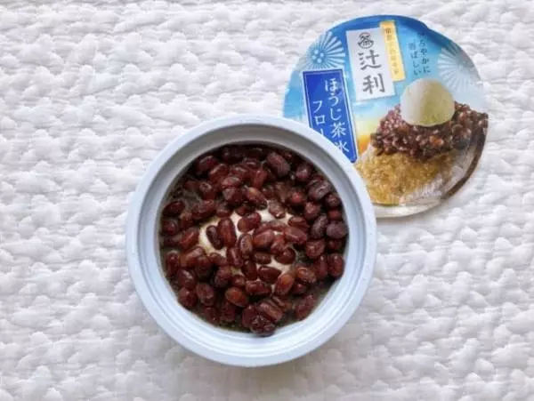 暑い日にぴったりな明治辻利ほうじ茶氷フロート