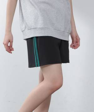 「脚の細見えが叶う！？」【ハニーズ】ロングシーズンで活躍できるショートパンツ4選♪